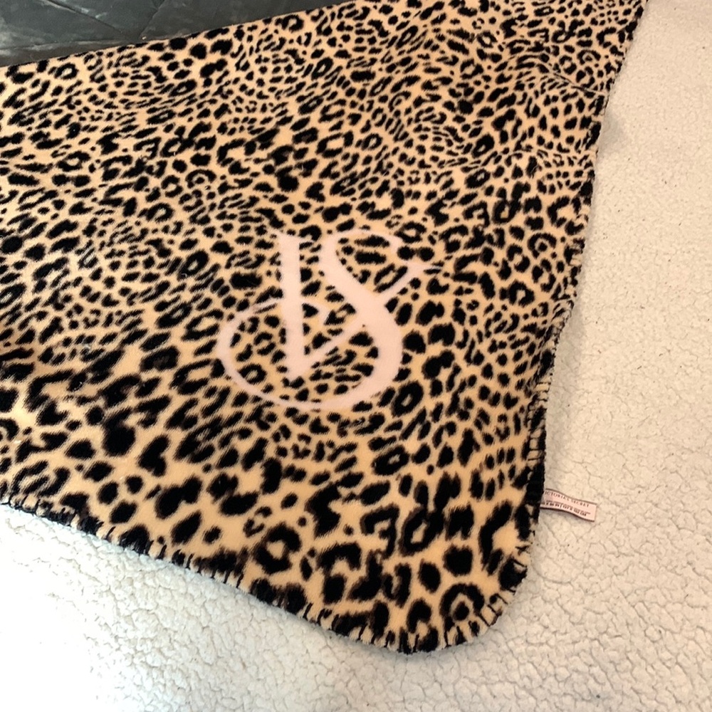 Victoria’s Secret Blanket/Throw